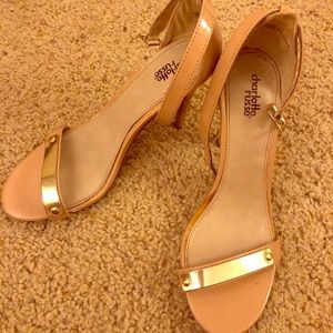 Beige heels